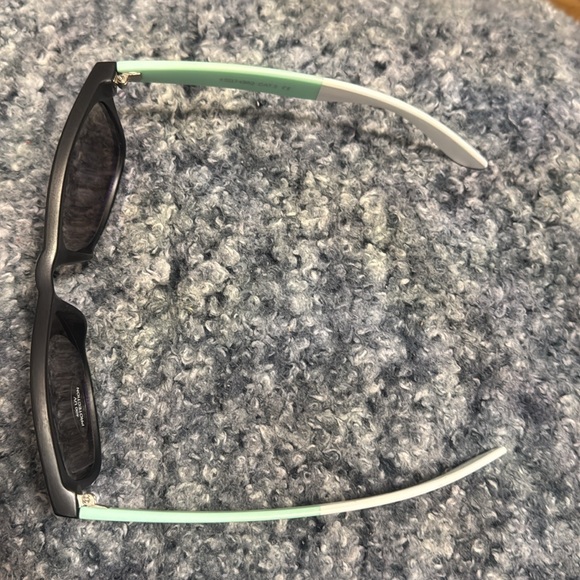 ❤ ❤ Sunglasses ❤ ❤ - Picture 2 of 4